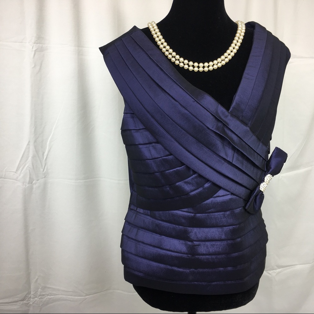 Cachet Navy Blue Woman’s Sleeveless Top Size 10